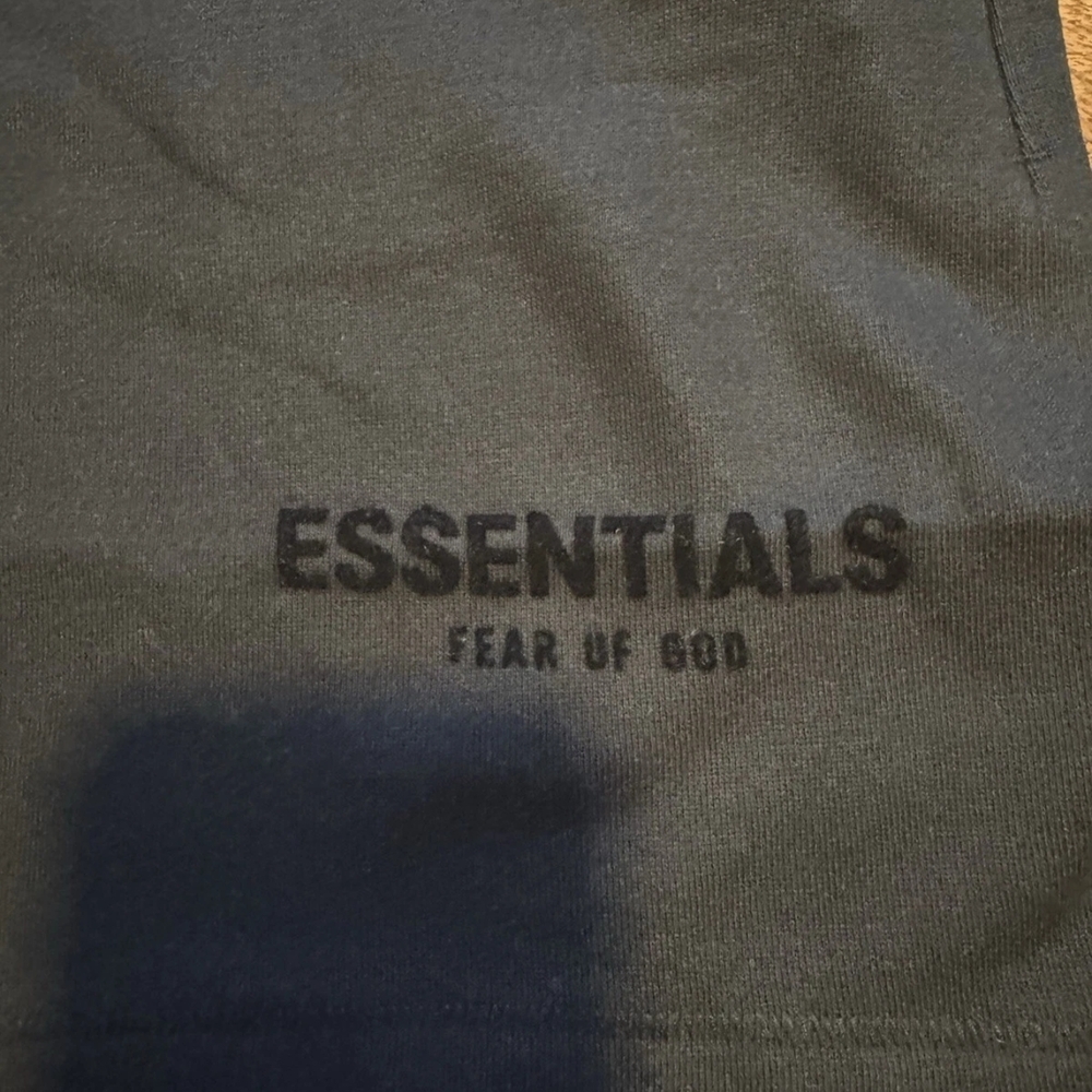 Fear of God Essentials Shorts Stretch Limo Size Large Authentic ✅ - Picture 6 of 6
